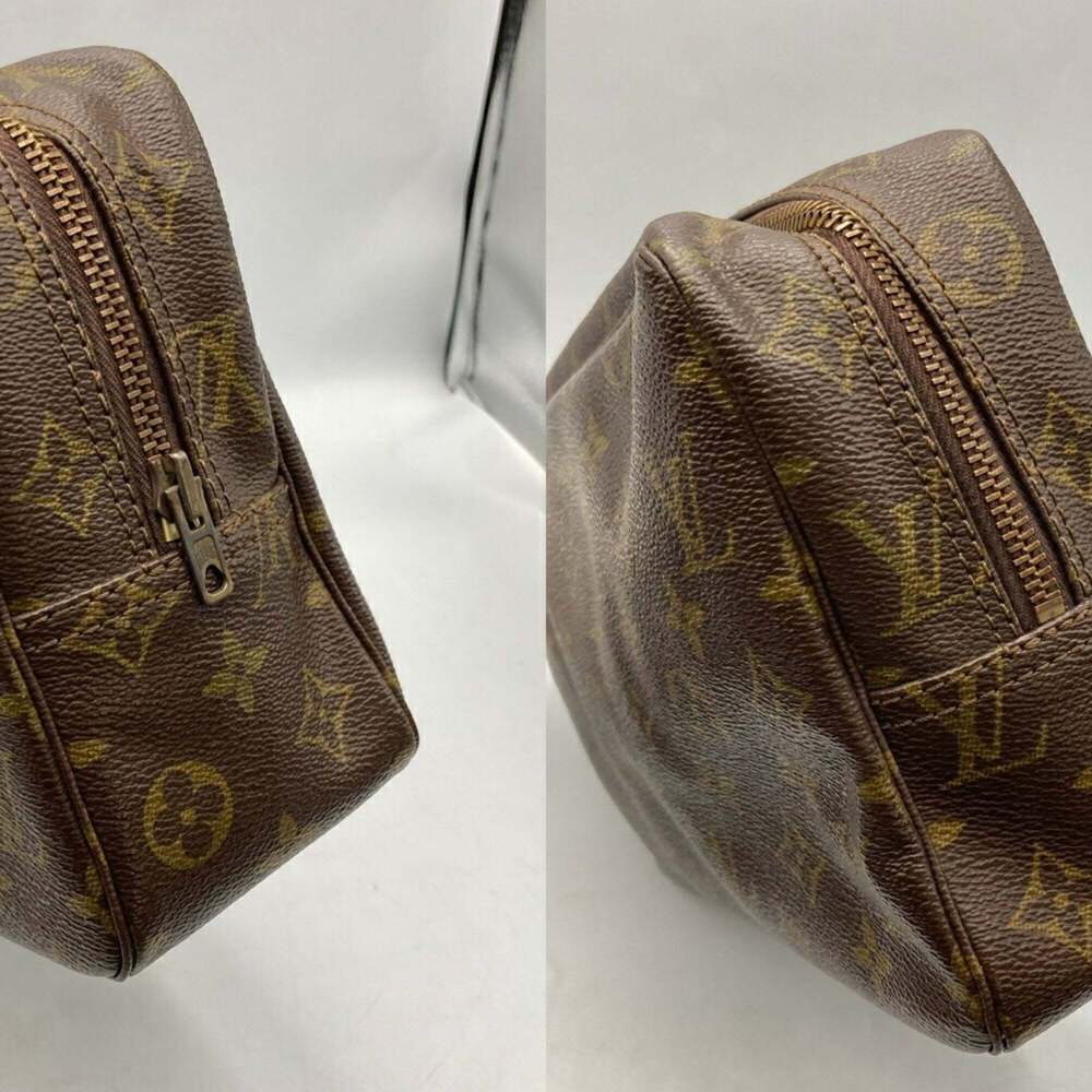 LOUIS VUITTON Authentic Brown Monogram Clutch Bag - Picture 4 of 10